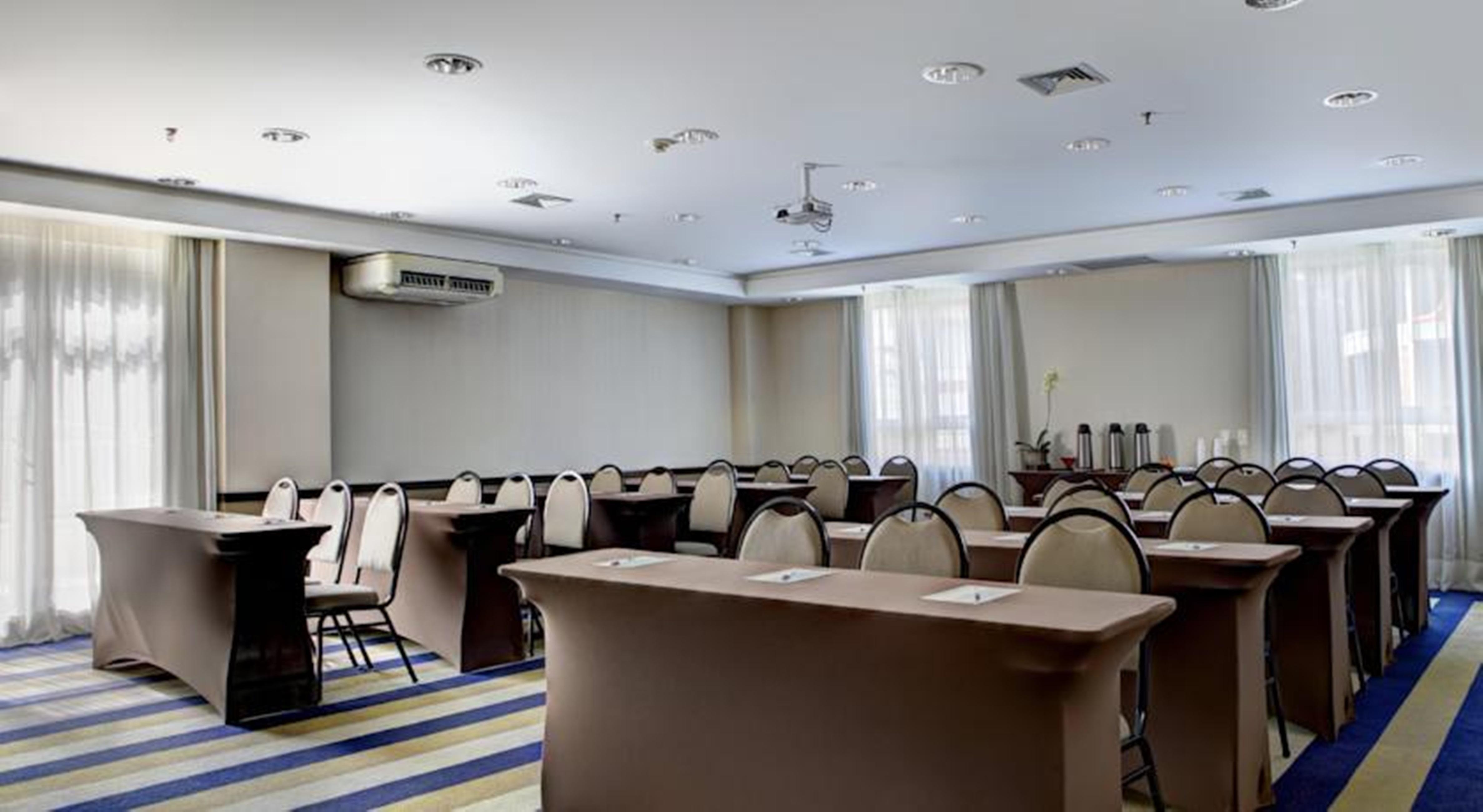 Quality Hotel Curitiba Kültér fotó