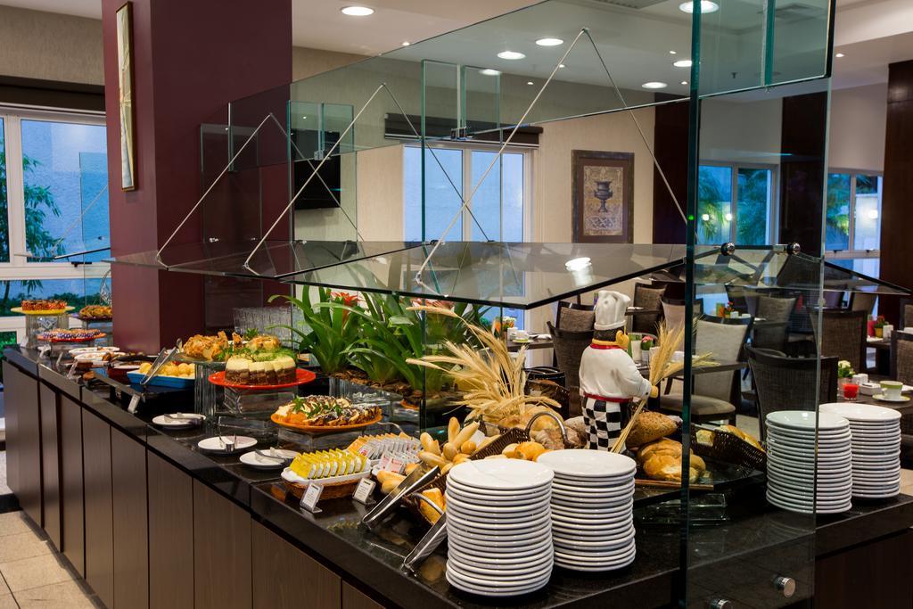 Quality Hotel Curitiba Kültér fotó
